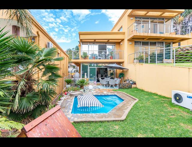2 BEDROOM PENTHOUSE SOLD IN GLENVISTA
